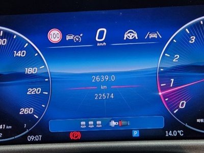 MERCEDES-BENZ E-CLASS - 8