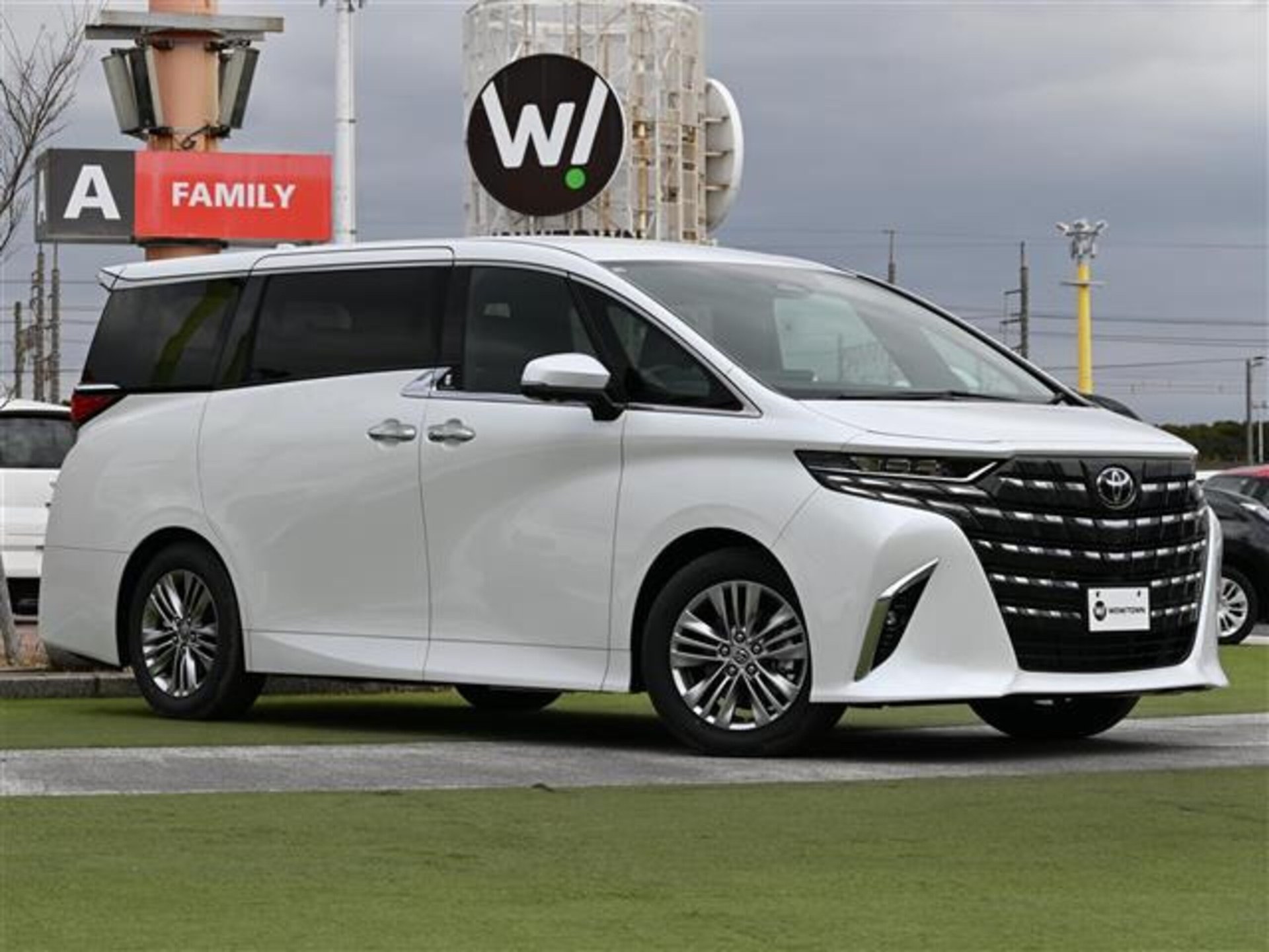 TOYOTA ALPHARD - View 1