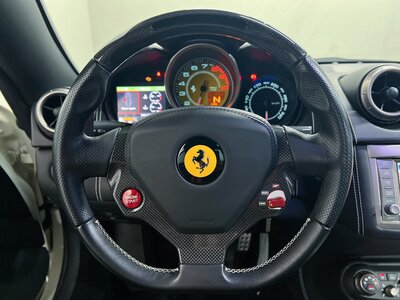 صورة مصغرة 67 لـ 2011 Ferrari CALIFORNIA