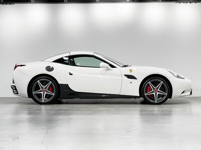 صورة مصغرة 11 لـ 2011 Ferrari CALIFORNIA