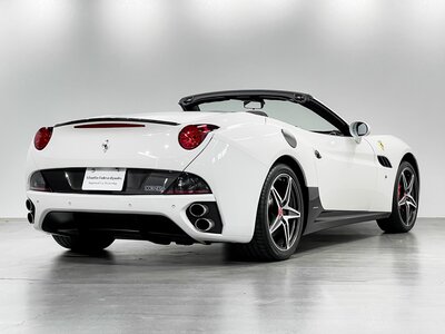 صورة مصغرة 35 لـ 2011 Ferrari CALIFORNIA