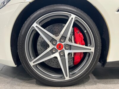 صورة مصغرة 151 لـ 2011 Ferrari CALIFORNIA