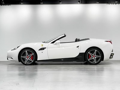 صورة مصغرة 24 لـ 2011 Ferrari CALIFORNIA