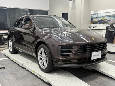 PORSCHE MACAN - 3
