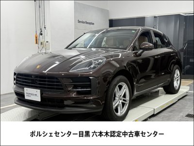 PORSCHE MACAN - 1