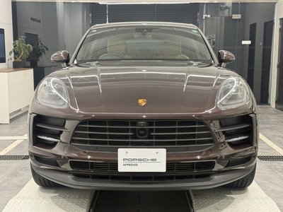 PORSCHE MACAN - 2