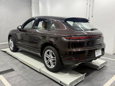 PORSCHE MACAN - 7
