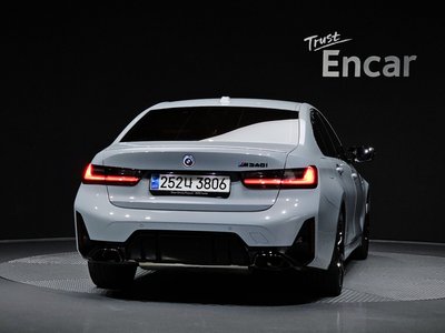 2023 BMW 3 SERIES photo 3