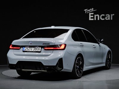 2023 BMW 3 SERIES photo 4