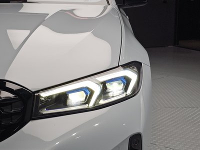 2023 BMW 3 SERIES photo 9