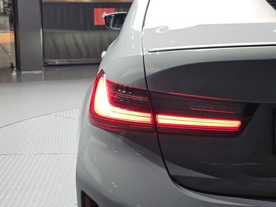 2023 BMW 3 SERIES photo 10