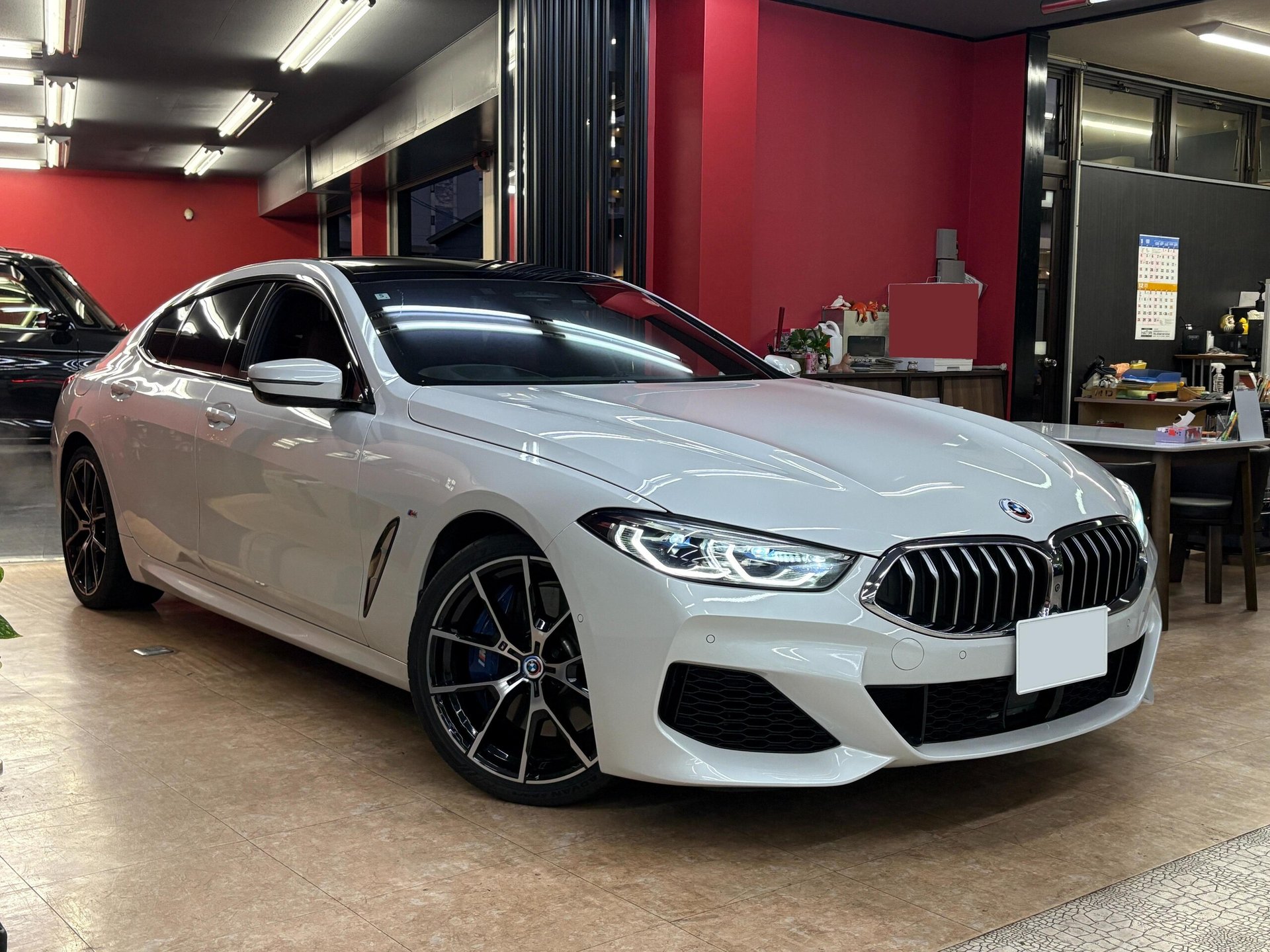 BMW 8 SERIES GRAN COUPE - View 1