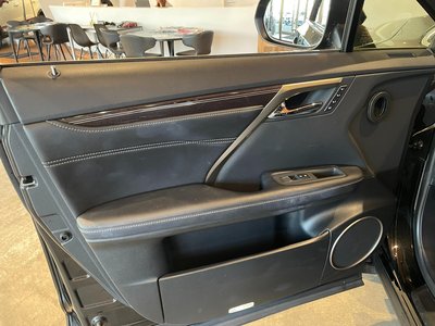 صورة مصغرة 33 لـ 2020 Lexus RX