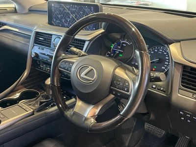 صورة 8 لـ 2020 Lexus RX