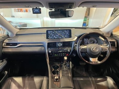 صورة 5 لـ 2020 Lexus RX