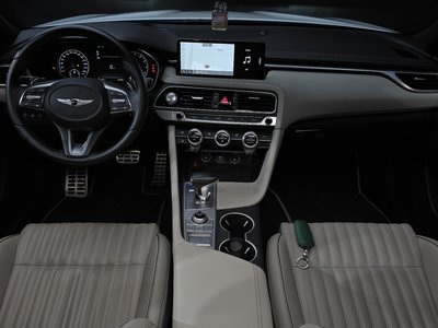صورة 5 لـ 2021 Genesis THE NEW G70