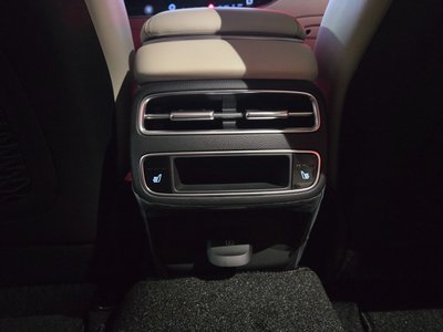2026 Genesis GV70 — миниатюра 17