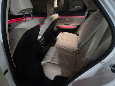2026 Genesis GV70 — миниатюра 16