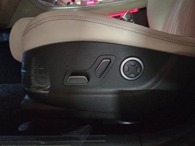 2026 Genesis GV70 — миниатюра 15
