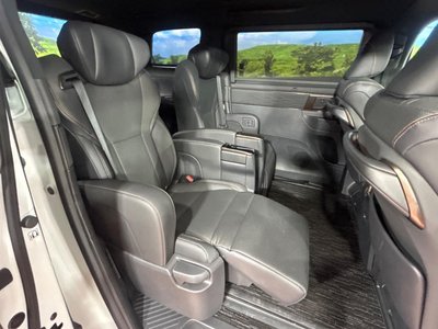 TOYOTA ALPHARD - 9