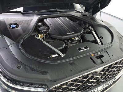 صورة 7 لـ 2022 Genesis G90 (RS4)