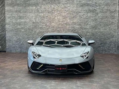 LAMBORGHINI AVENTADOR - 7