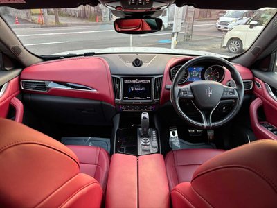 MASERATI LEVANTE - 5