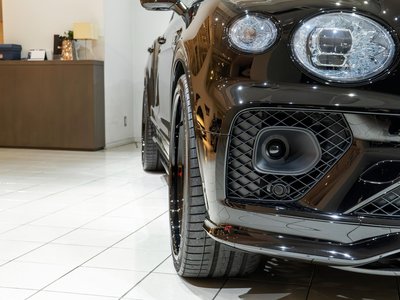BENTLEY BENTAYGA - 6