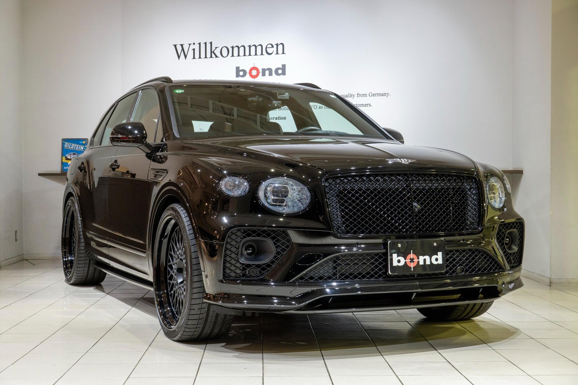 BENTLEY BENTAYGA - View 1
