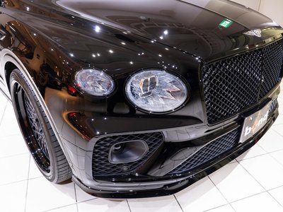 BENTLEY BENTAYGA - 9