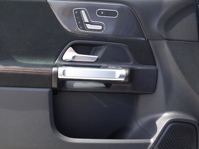 MERCEDES-BENZ GLB - 7