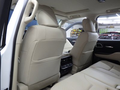 2023 Toyota LAND CRUISER 300 — миниатюра 17