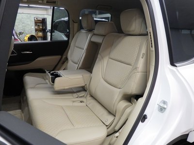 2023 Toyota LAND CRUISER 300 — миниатюра 18