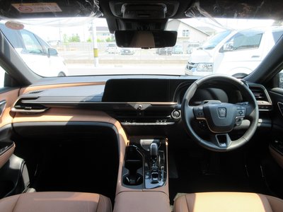 2024 Toyota CROWN SPORT photo 6