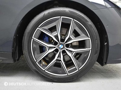 2025 BMW 5 SERIES — фото 6