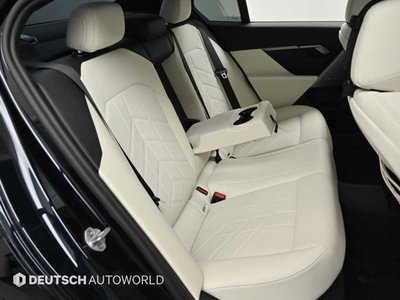 صورة مصغرة 12 لـ 2025 BMW 5 SERIES