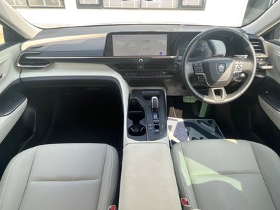 TOYOTA CROWN CROSSOVER - 2