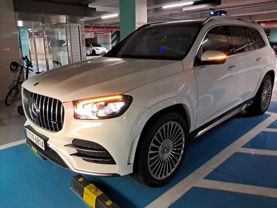 MERCEDES-BENZ GLS - 7