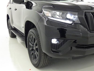 TOYOTA LAND CRUISER PRADO - 8