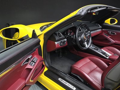 2018 Porsche 718 thumbnail 13