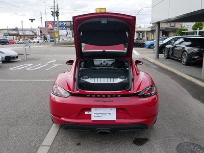 2018 Porsche 718 thumbnail 43