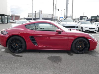 2018 Porsche 718 thumbnail 23