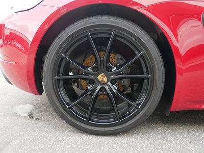 2018 Porsche 718 thumbnail 37