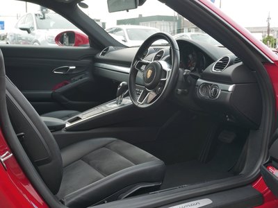 2018 Porsche 718 thumbnail 26