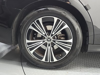 صورة 6 لـ 2024 Mercedes-BENZ E-CLASS