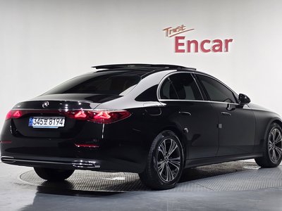 صورة 4 لـ 2024 Mercedes-BENZ E-CLASS