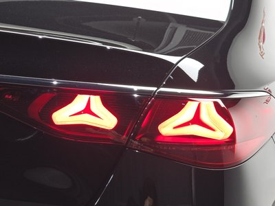 صورة 10 لـ 2024 Mercedes-BENZ E-CLASS