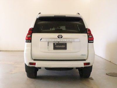 TOYOTA LAND CRUISER - 3