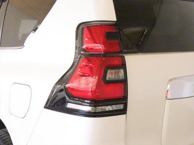 TOYOTA LAND CRUISER - 9