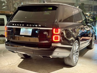 صورة 8 لـ 2021 LAND Rover RANGE ROVER